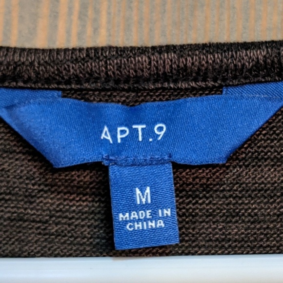 Women's asymmetrical top Olive green Size M - Picture 3 of 4